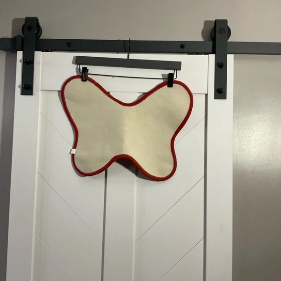 Disney Minnie Mouse polka dot Pet Feeding Mat - Picture 2 of 4